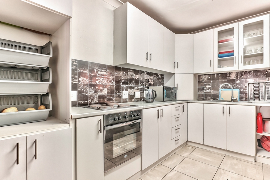 3 Bedroom Property for Sale in Wynberg Upper Western Cape